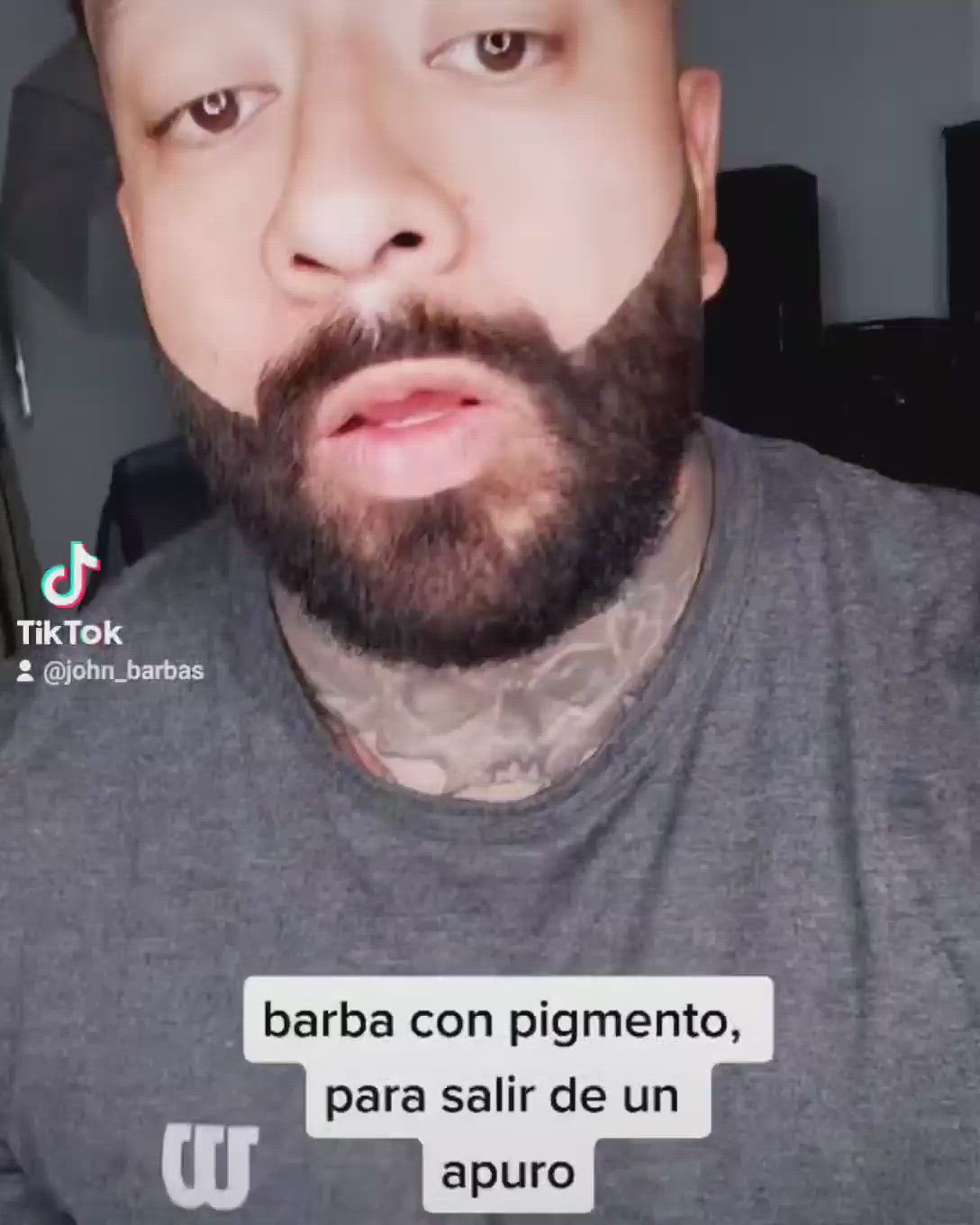 Gel negro para cubrir huecos en la barba 4 oz